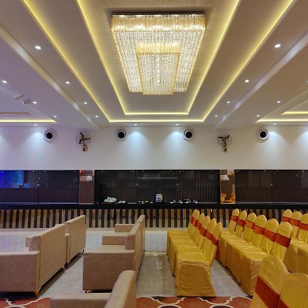 Hotel Ganpati Palace Mathura Εξωτερικό φωτογραφία