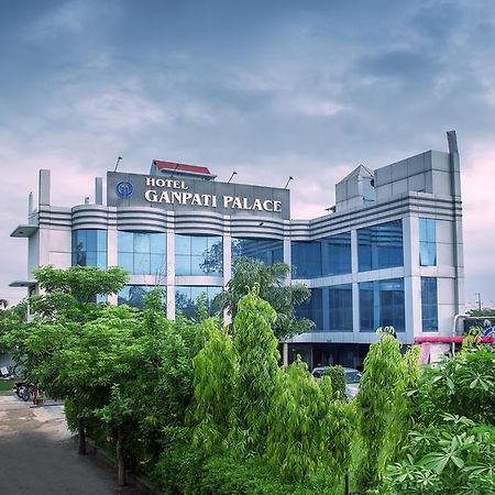 Hotel Ganpati Palace Mathura Εξωτερικό φωτογραφία