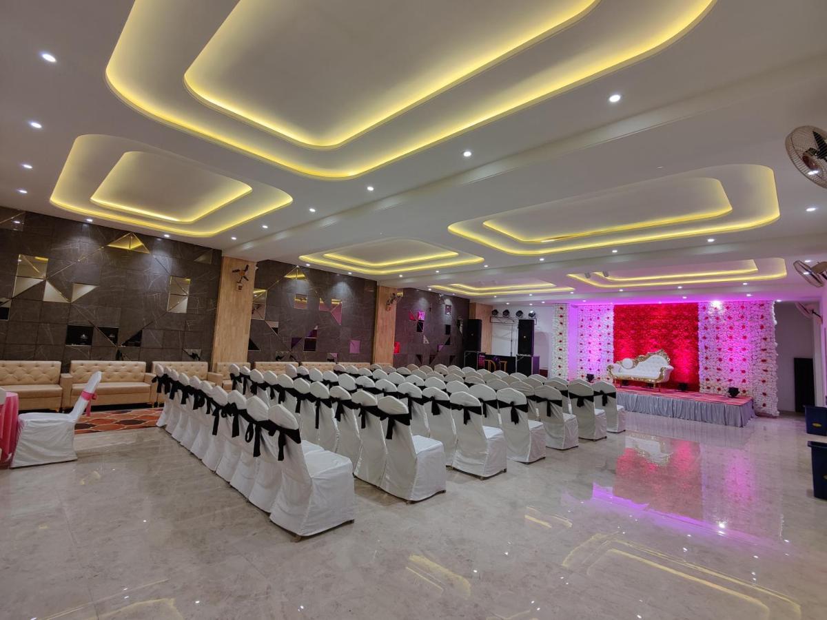 Hotel Ganpati Palace Mathura Εξωτερικό φωτογραφία