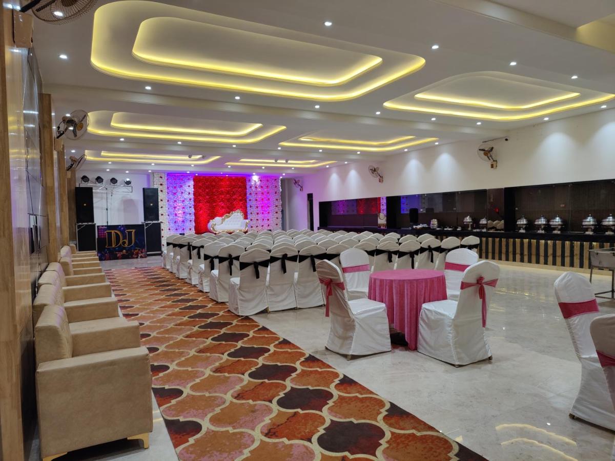 Hotel Ganpati Palace Mathura Εξωτερικό φωτογραφία