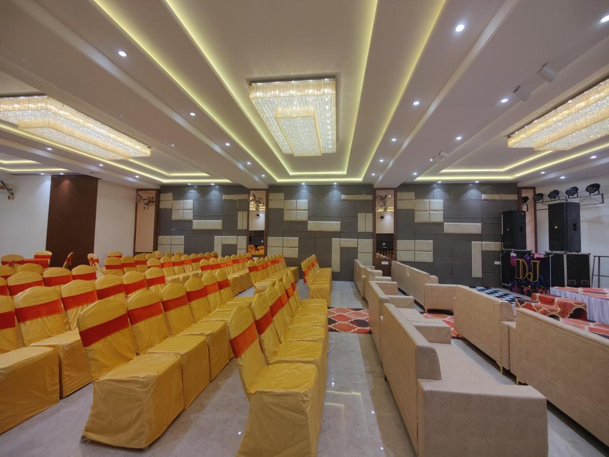 Hotel Ganpati Palace Mathura Εξωτερικό φωτογραφία