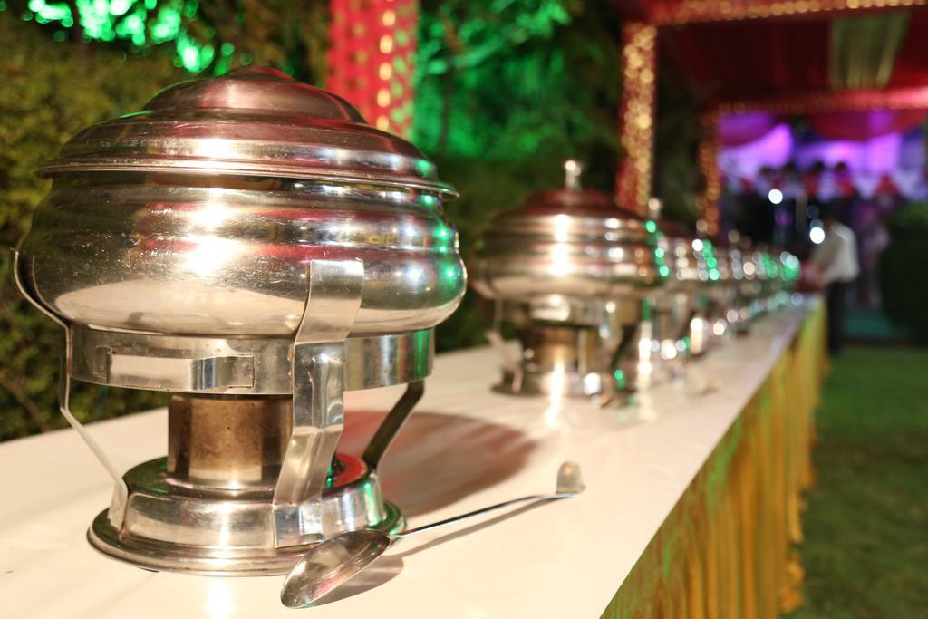 Hotel Ganpati Palace Mathura Εξωτερικό φωτογραφία