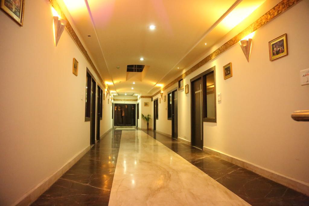 Hotel Ganpati Palace Mathura Εξωτερικό φωτογραφία