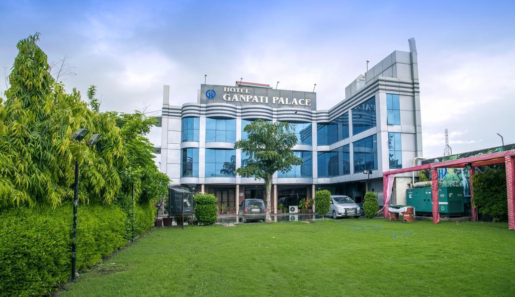Hotel Ganpati Palace Mathura Εξωτερικό φωτογραφία