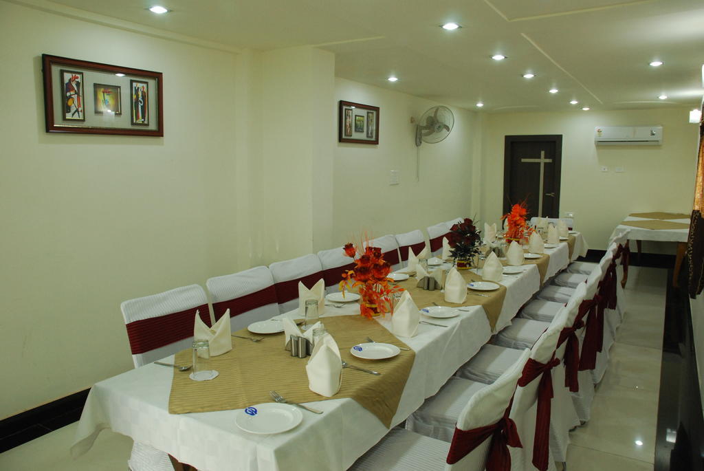 Hotel Ganpati Palace Mathura Εξωτερικό φωτογραφία